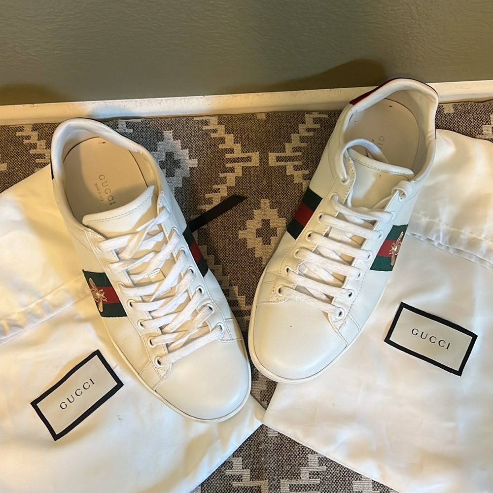 Gucci Sneakers with Bumblebee π - Picture 6 of 13